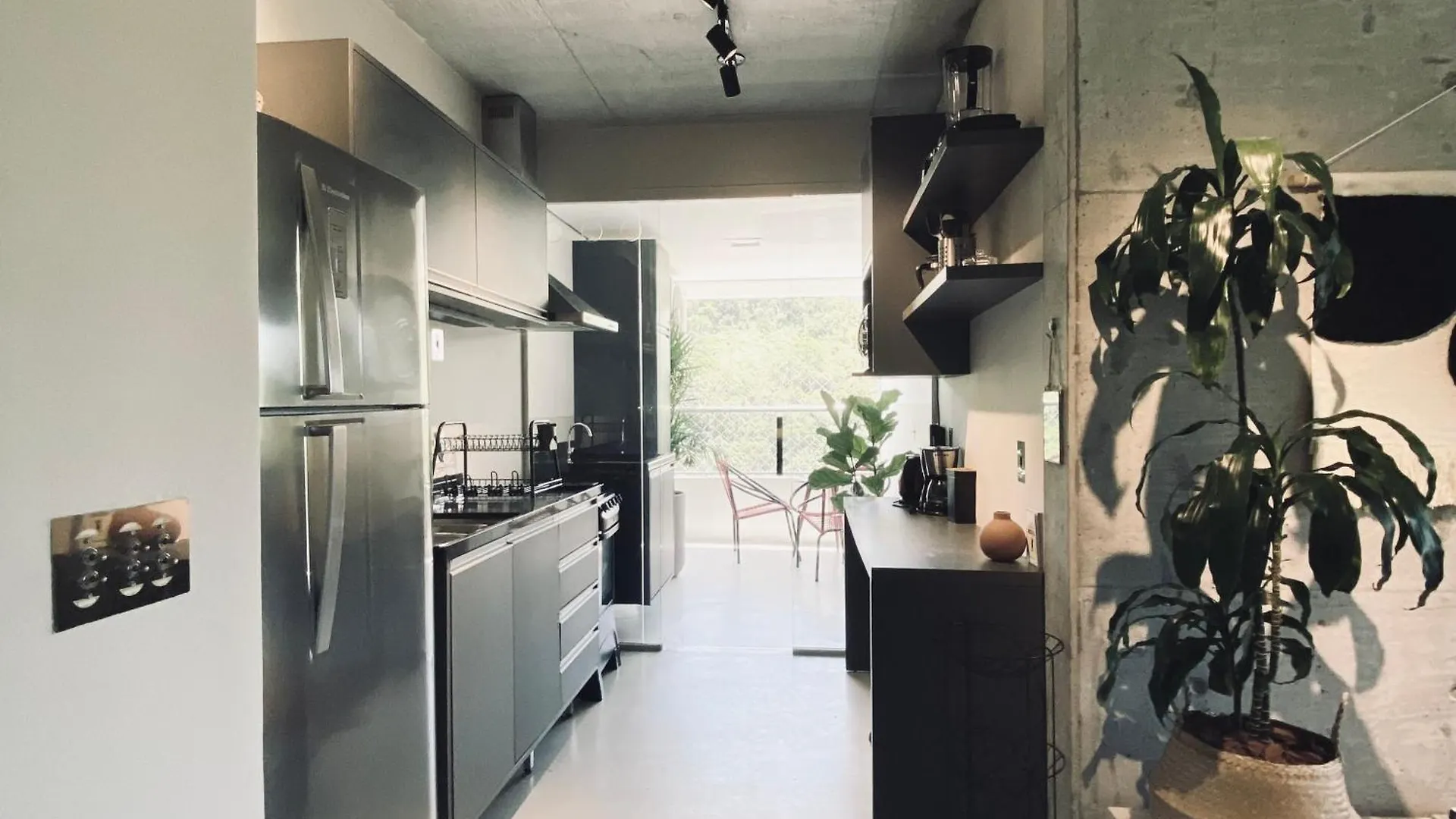The Green Hill Com Piscinas Em Praia Brava Itajai Apartment
