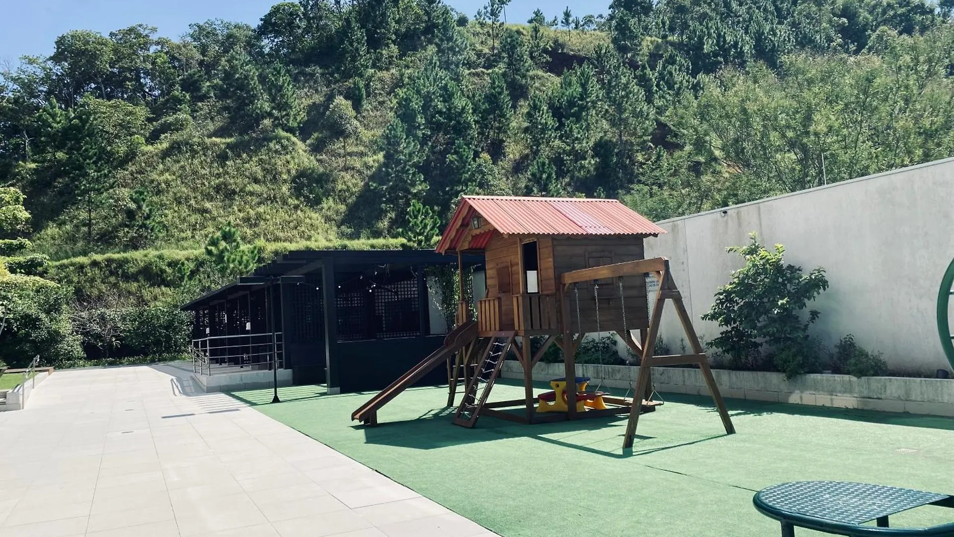 The Green Hill Com Piscinas Em Praia Brava Itajai