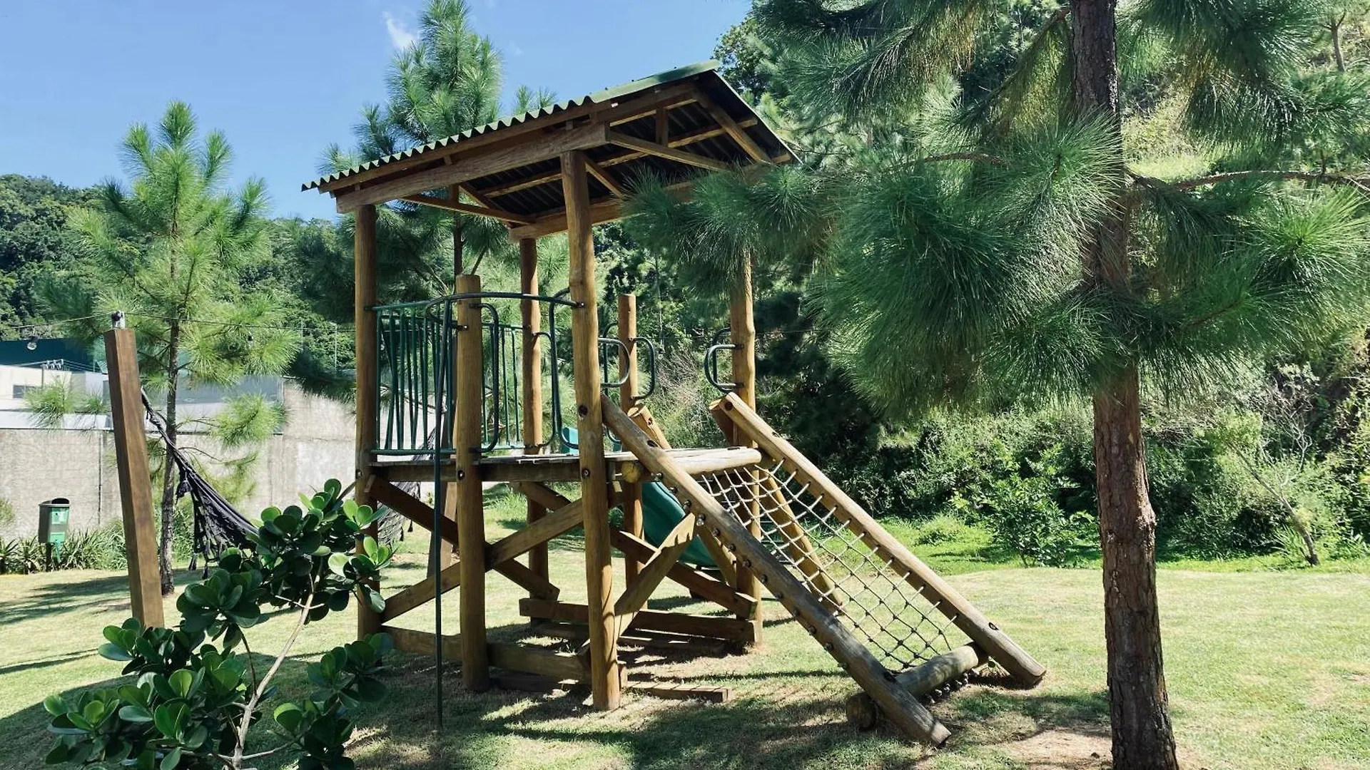 The Green Hill Com Piscinas Em Praia Brava Itajai Apartment